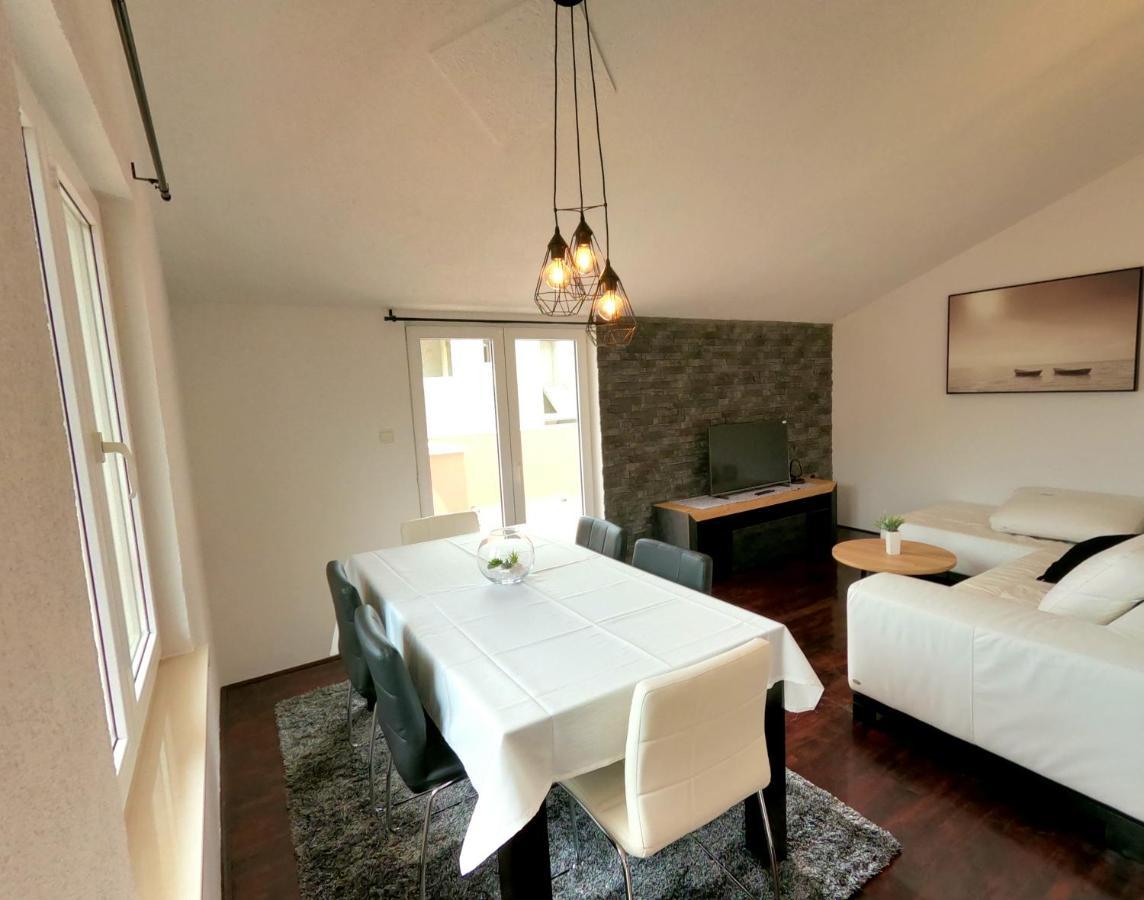 Lifestyle Apartment Podstrana Bagian luar foto