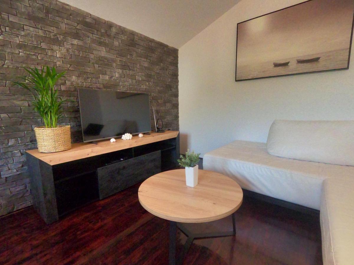 Lifestyle Apartment Podstrana Bagian luar foto