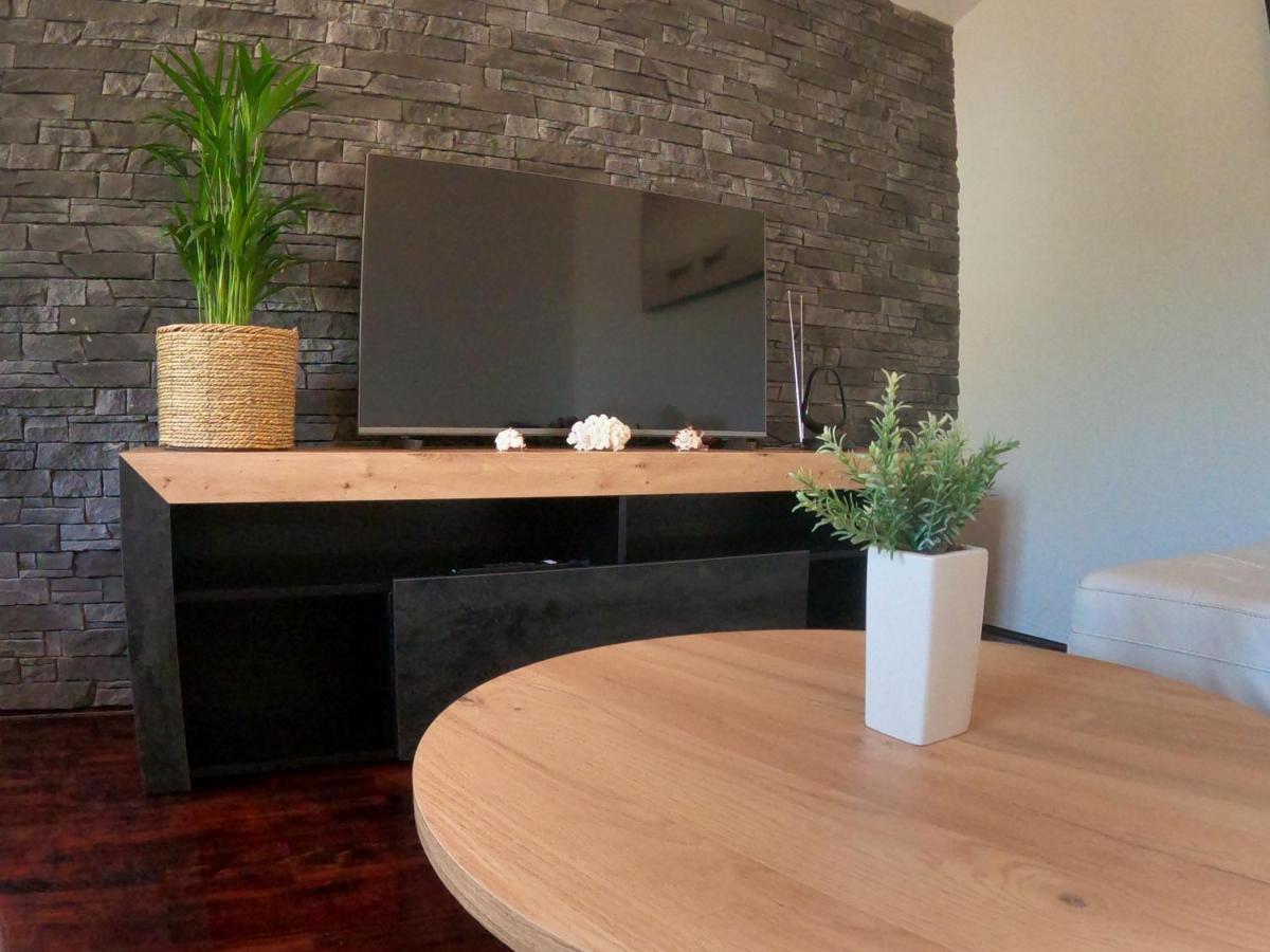 Lifestyle Apartment Podstrana Bagian luar foto