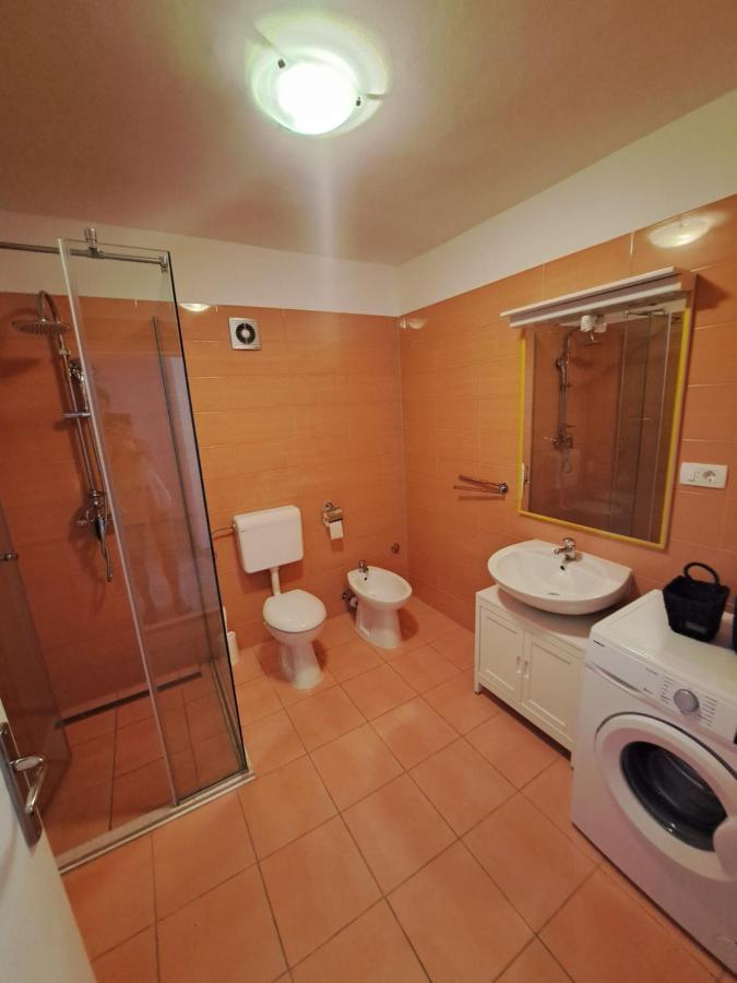 Lifestyle Apartment Podstrana Bagian luar foto